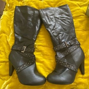 Wide Calf 10W boots- like new- so cute!